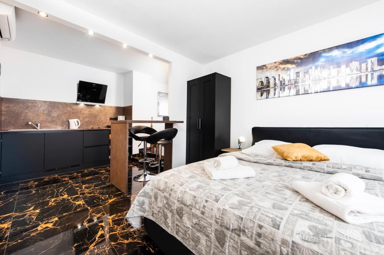 Dolce Studio Apartmani Rovinj Exterior photo